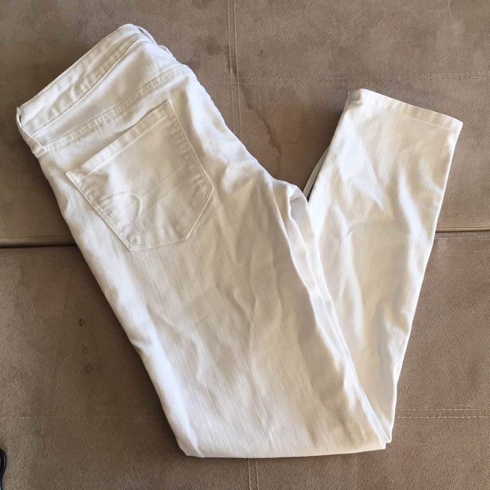 White Capri Jeans